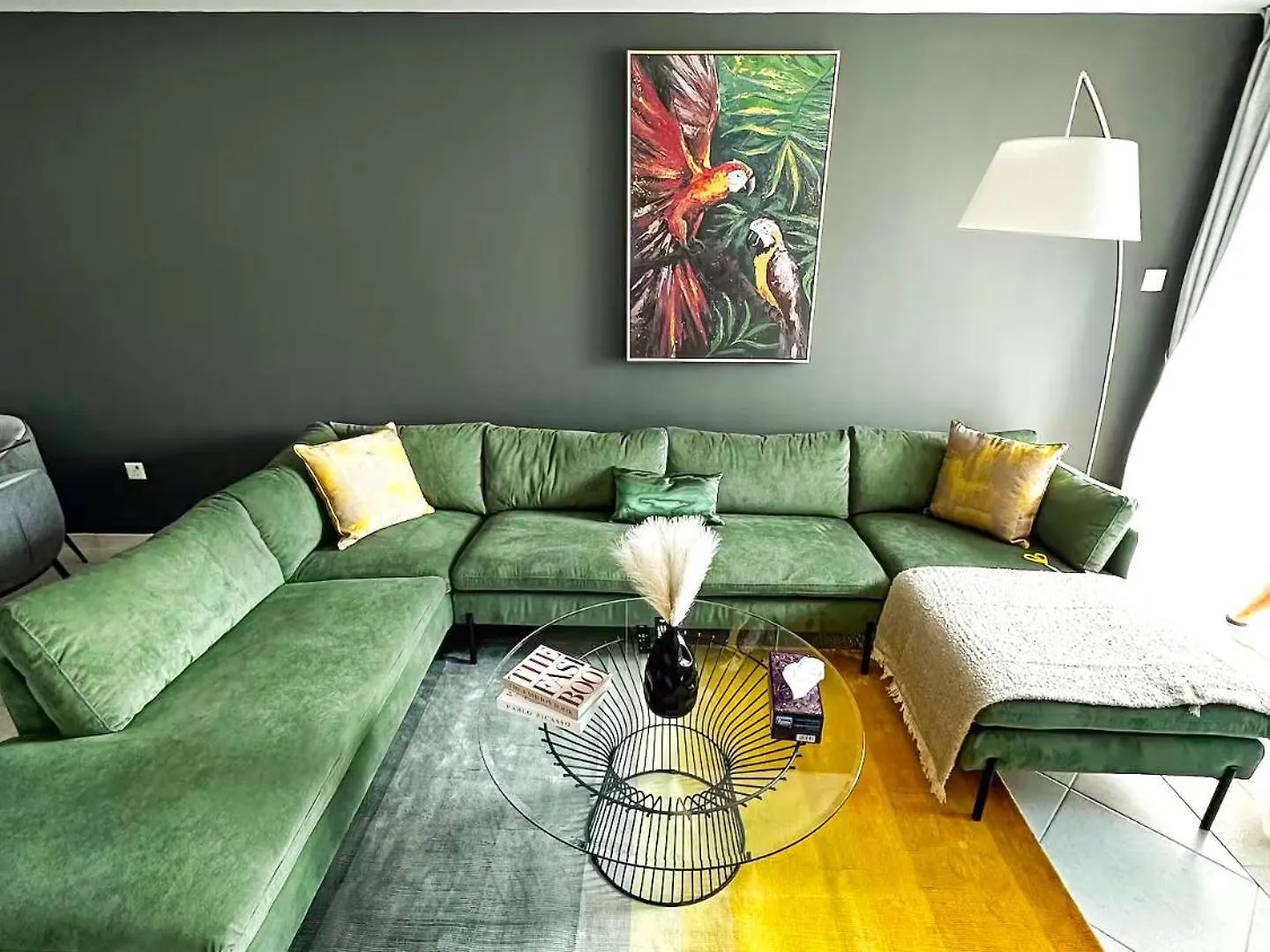 Luxury 2-Bedroom In Dubai Marina With Sea View Apartment